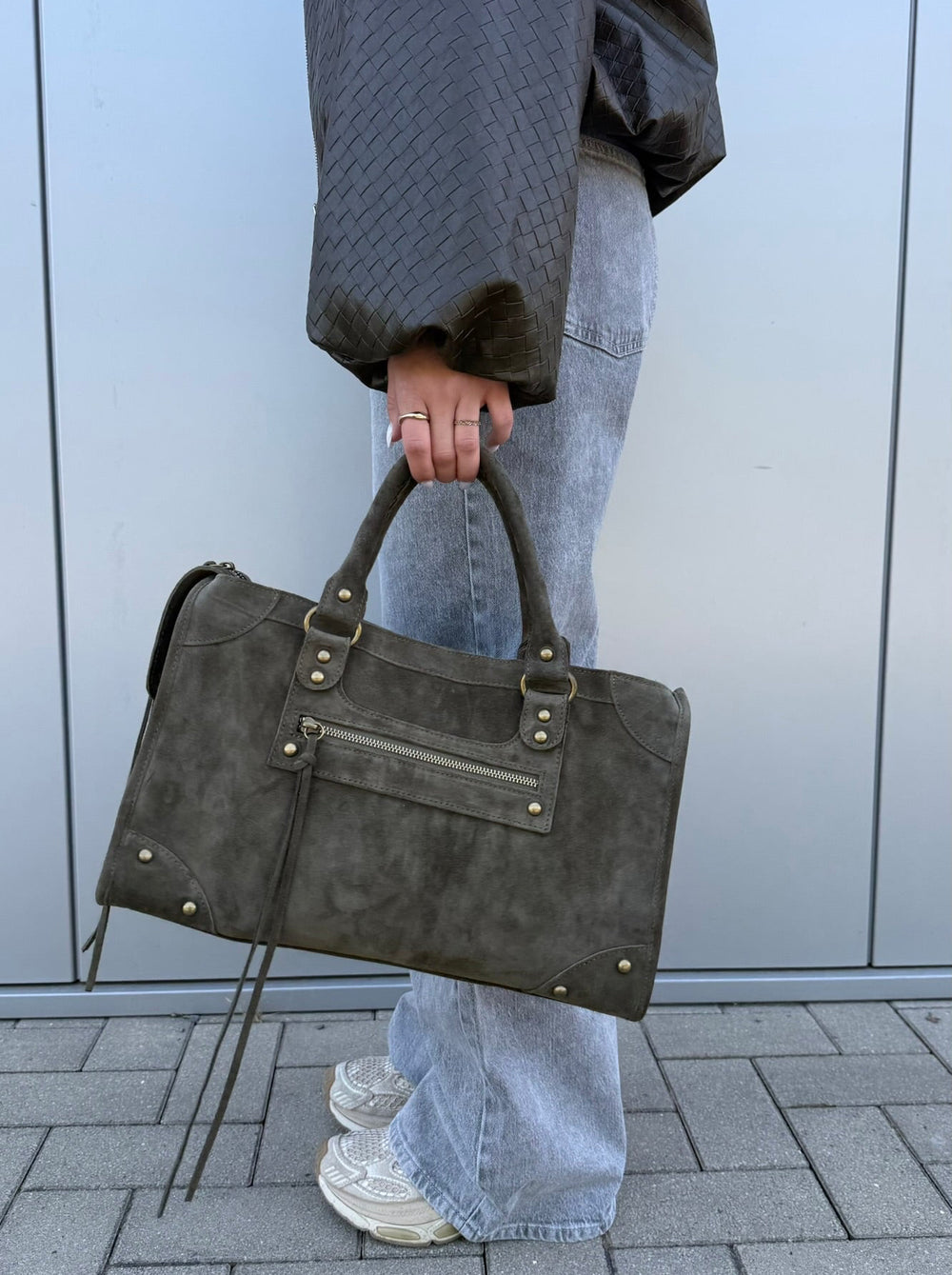 Gaga khaki suede bag E2640PA00BE