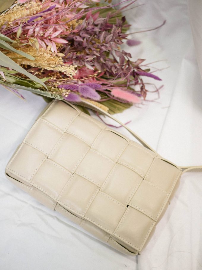 Sac Cassetta beige – Image 2