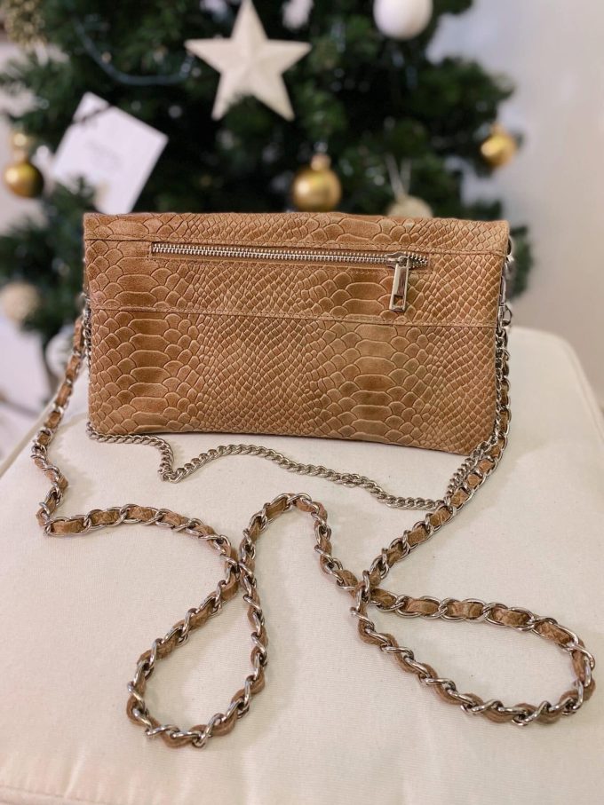 Pochette Crocky taupe clair détails argentés vue arrière