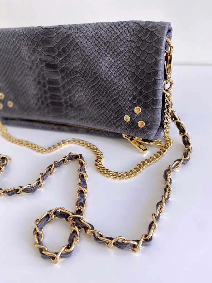 Pochette Ziggy rock gris chaîne dorée – Image 6