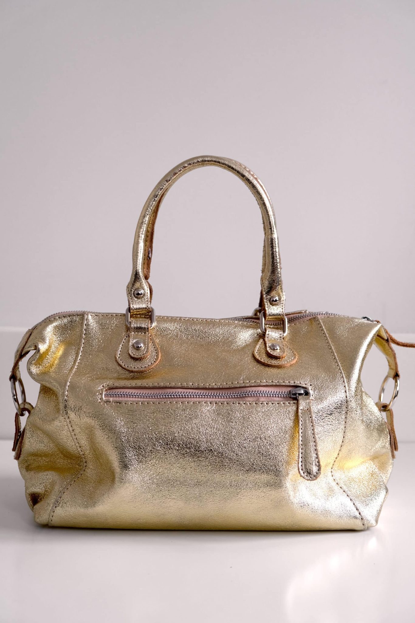 Sac flash en cuir métallisé doré – Image 4